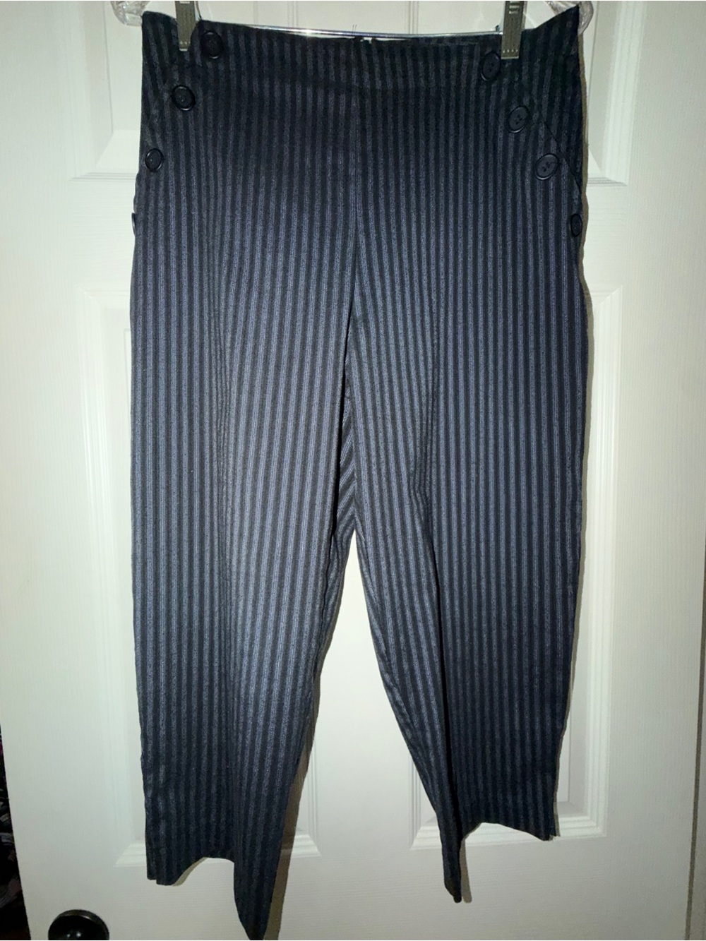 Route 66 Black and Navy Pinstripe Crop/Capri Zip Back Size 12